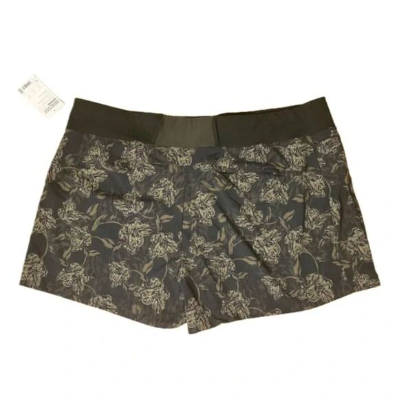 Athleta Trekkie‎ North Printed Short Plus Size 24 NWT - Picture 3 of 4